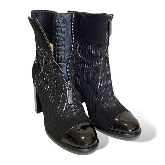 CHANEL Interlocking CC Logo Booties |38.5 EU| - Picture 1 of 14